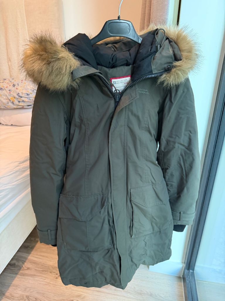 Women’s waterproof down jacket sz 8