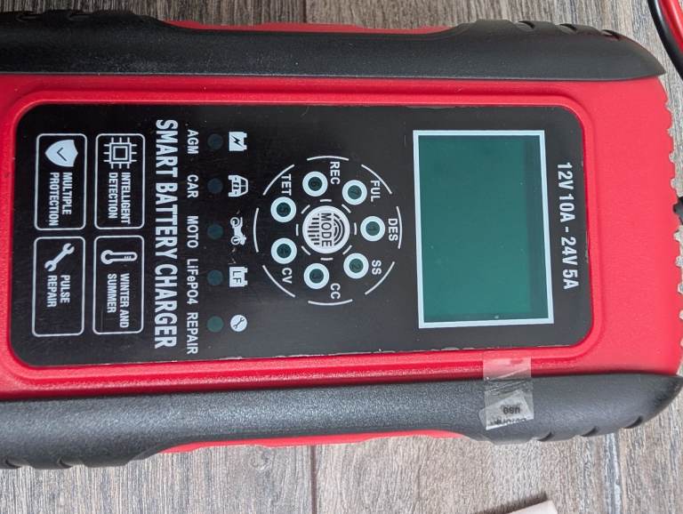 Smart Battery Car Charger 12V/24V