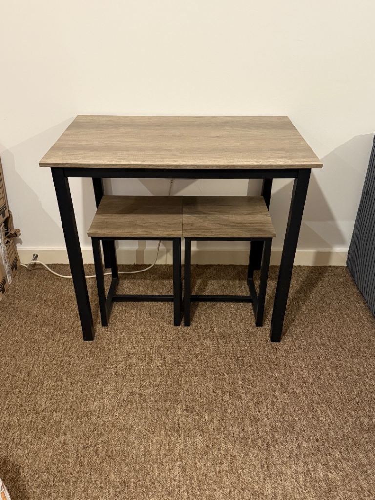 Dining Table with 2 Seats - £45