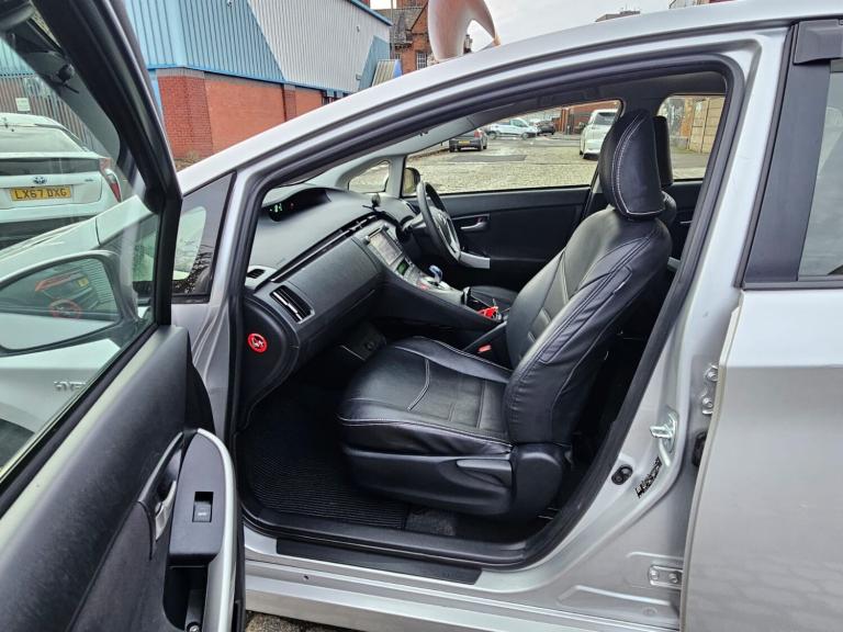 2015 Toyota Prius 1.8 Hybrid Automatic 5dr 5 Seats Hatchback Petrol/Electric Hybrid Automatic