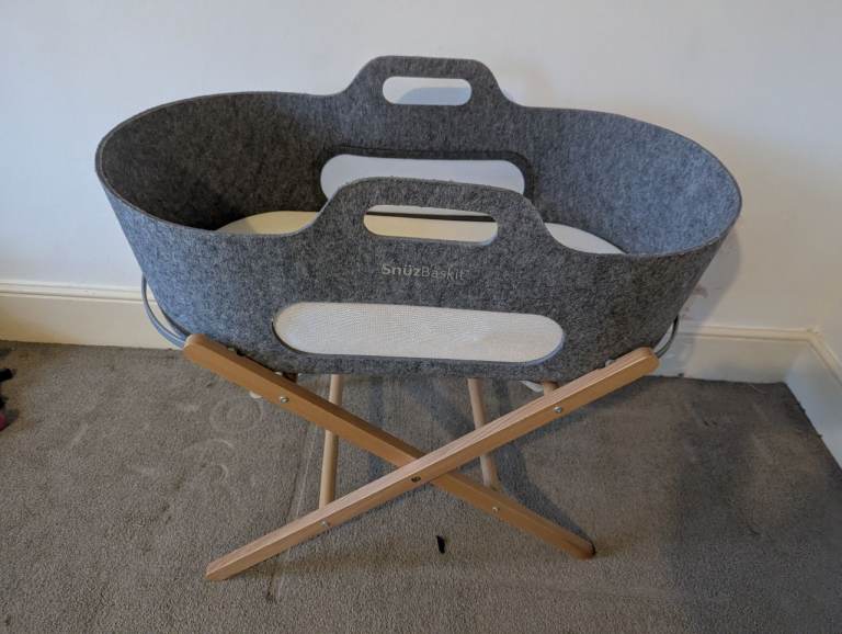 image for Snuzbaskit, grey with stand 