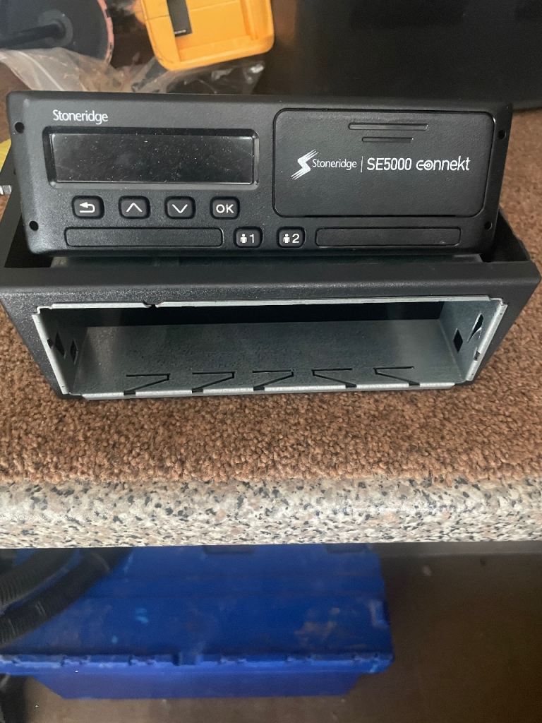 Stoneridge SE5000 Connekt Tachograph