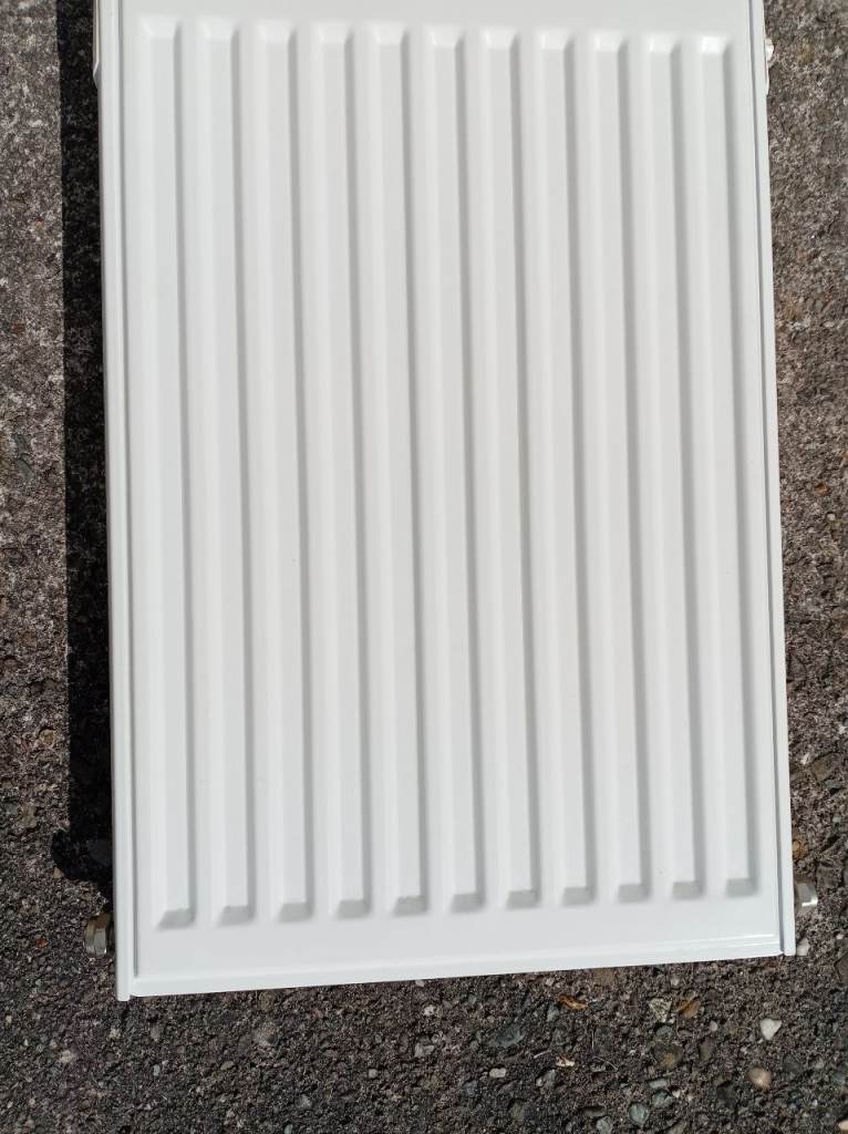 White Panel Radiator – Good Clean Condition, Ready to Fit