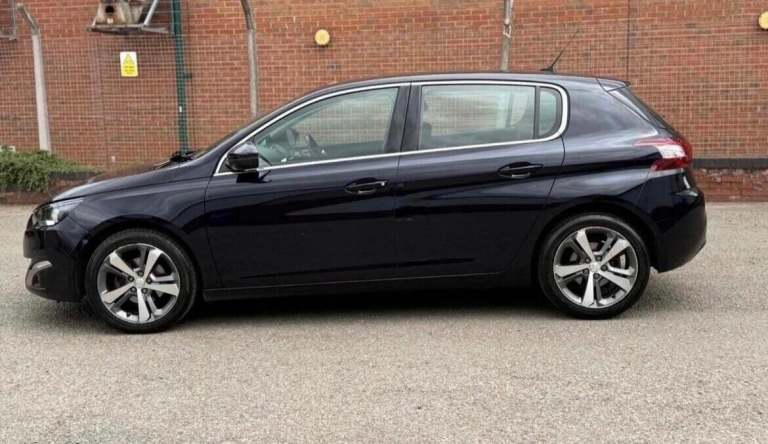 2016 Peugeot 308 1.2 PureTech 130 Allure 5dr HATCHBACK PETROL Manual