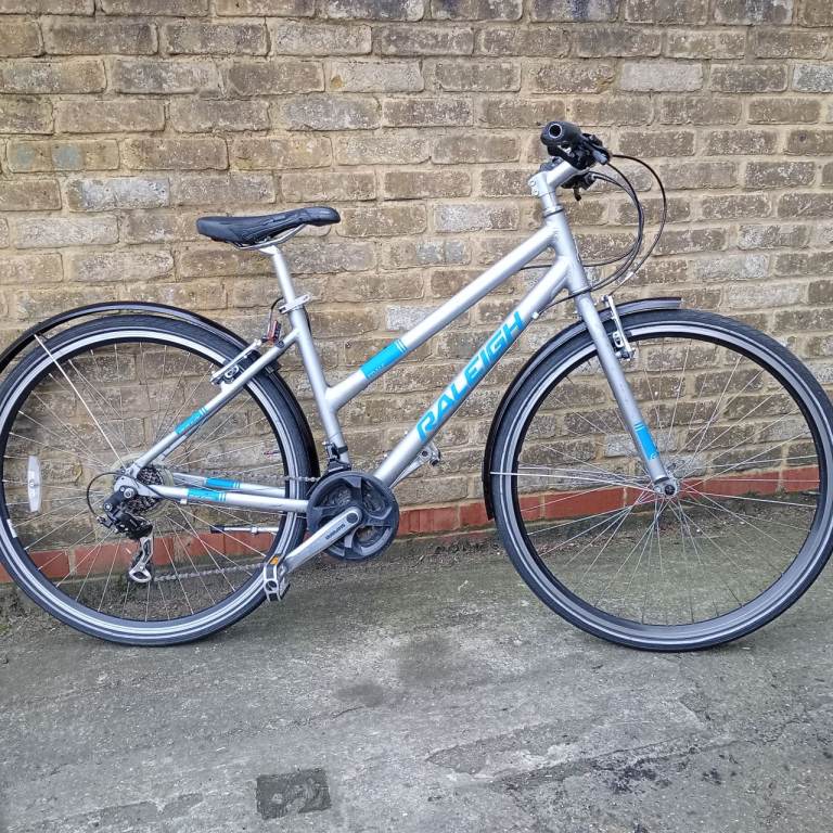 Just serviced Raleigh Edale commuter bike, medium, ready to ride!