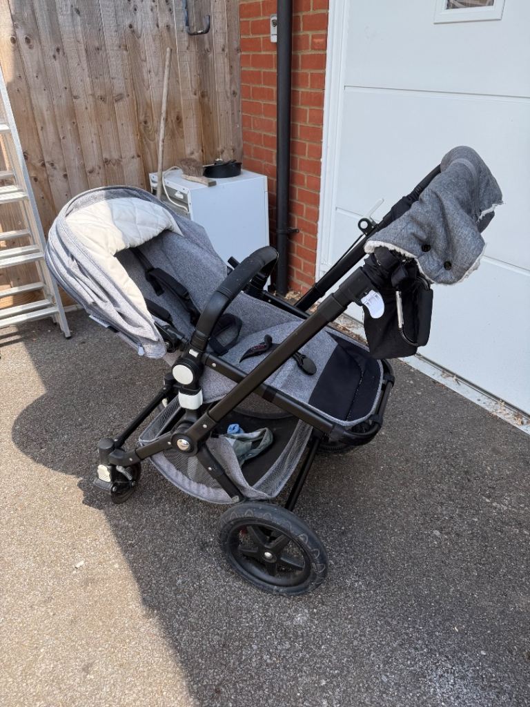 Bugaboo Cameleon 3 Plus Pram – Grey, Good Condition
