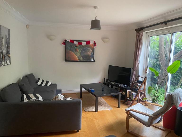 Room in Acton W3 houseshare