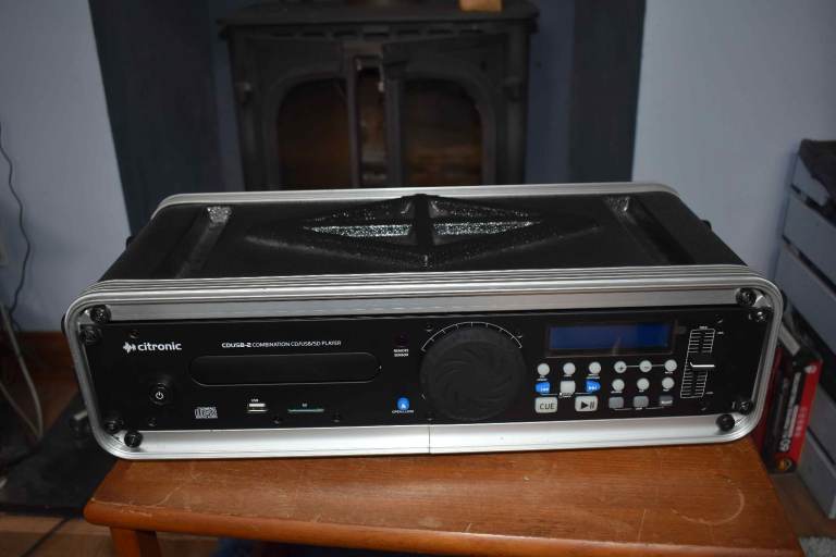 Citronic CDMPUSB2 CD/USB/SD Player with Case – Good Condition