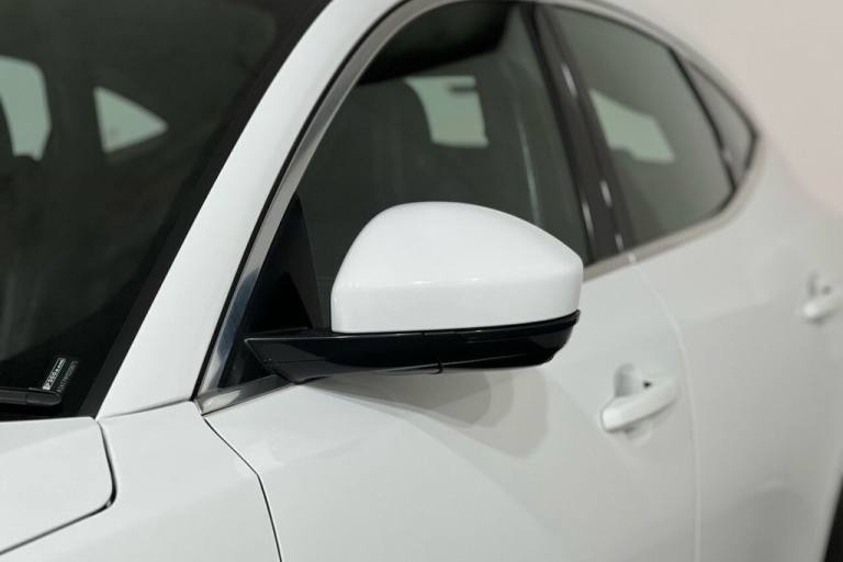 2021 21 JAGUAR E-PACE 1.5 P300E 12.17KWH R-DYNAMIC S SUV 5DR PETROL PLUG-IN HYBR