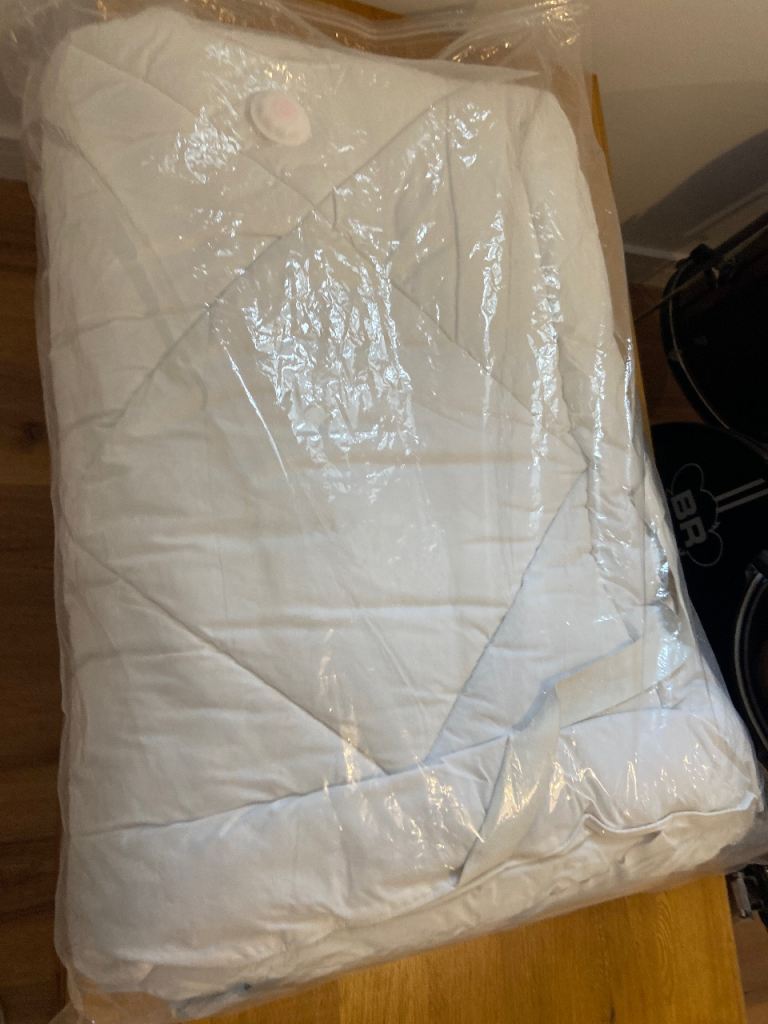 Double mattress topper
