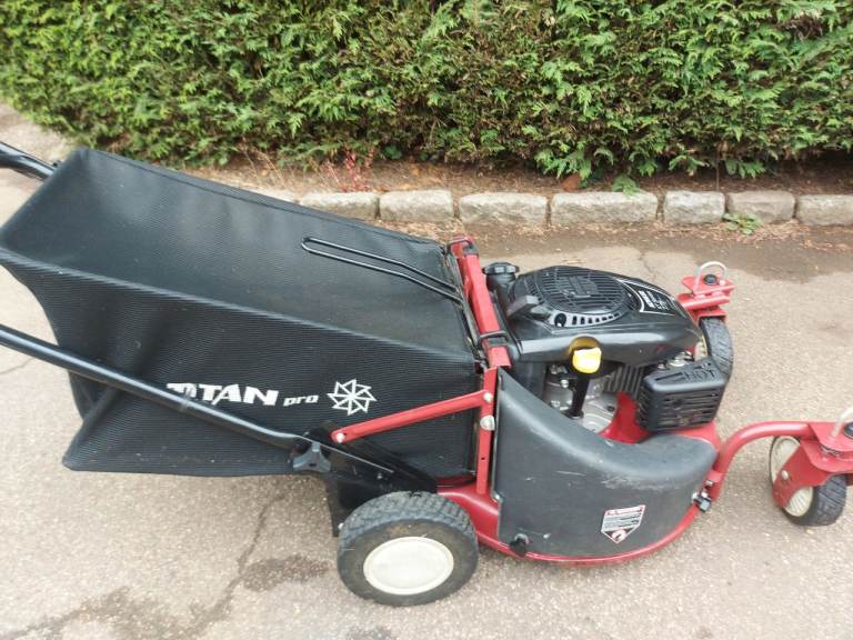 Titan Pro TPKH822 22" Professional Petrol Lawn Mower – Kohler Engine