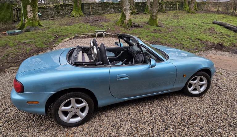 Mazda, MX-5, Convertible, 2002, Manual, 1839 (cc), 2 doors