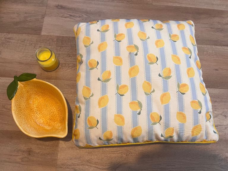 Selection of Home Decor Items – Good Condition