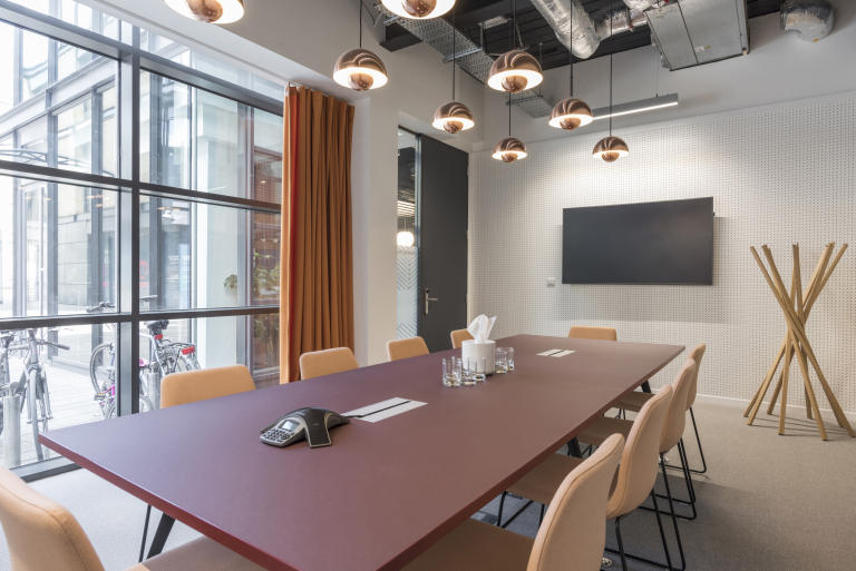 Edinburgh - EH39QA \ Large Flexible Office Ready to Use