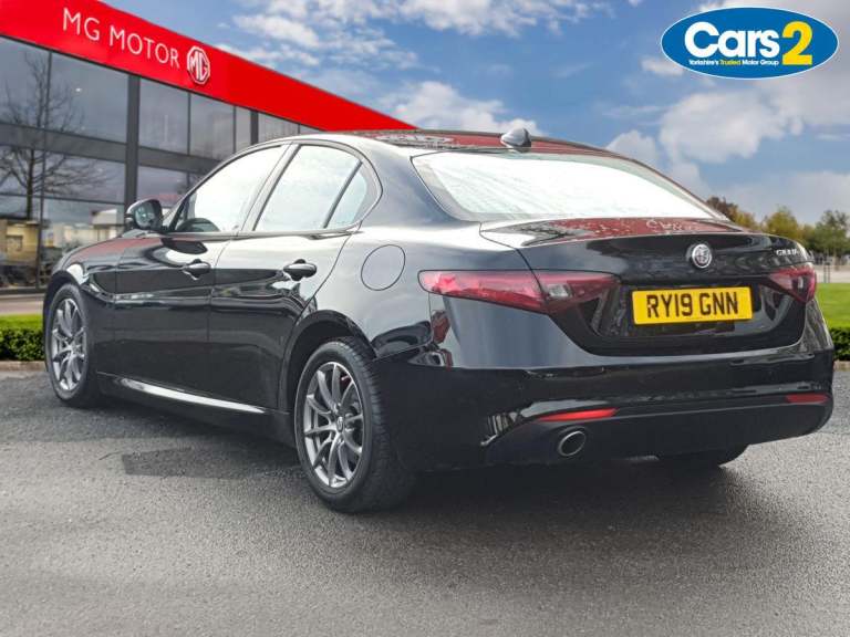 2019 Alfa Romeo Giulia 2.2 JTDM-2 Super 4dr Auto SALOON DIESEL Automatic