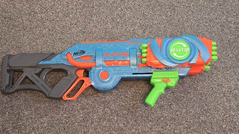 Nerf Gun Flip 32 Holds 32 Bullets