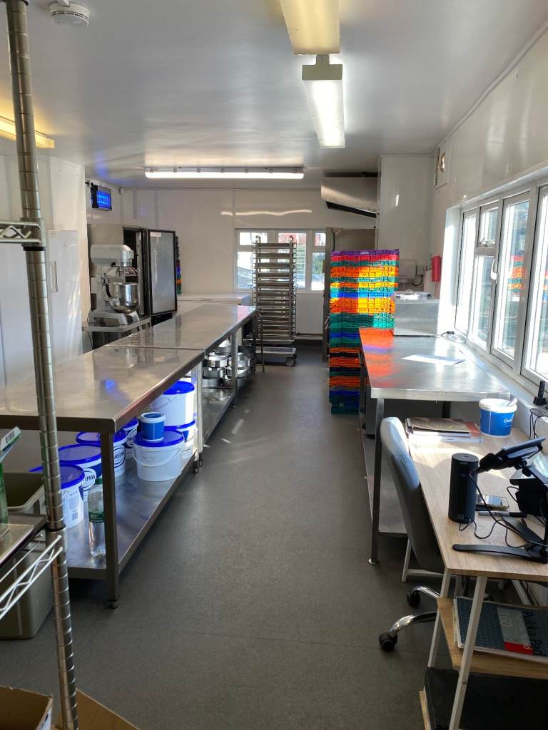 Private Commercial Kitchen & Dark Kitchen to Rent in SW19 (Wimbledon/ Morden) – Food Production Unit