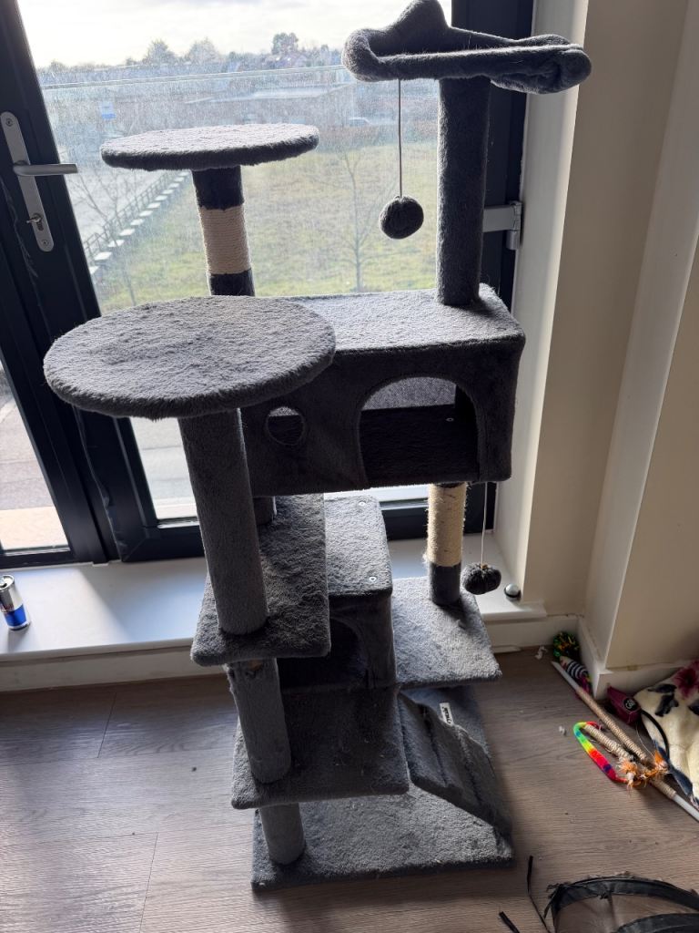 Cat tree 
