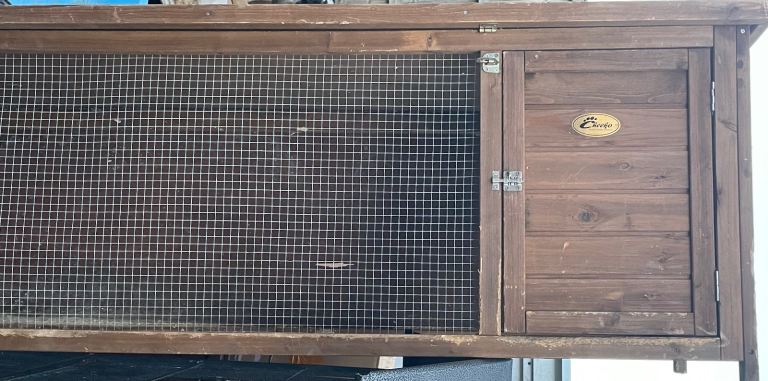 Rabbit hutch 