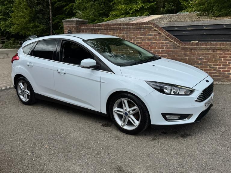 2015 Ford Focus 1.0 EcoBoost 125 Titanium 5dr HATCHBACK Petrol Manual
