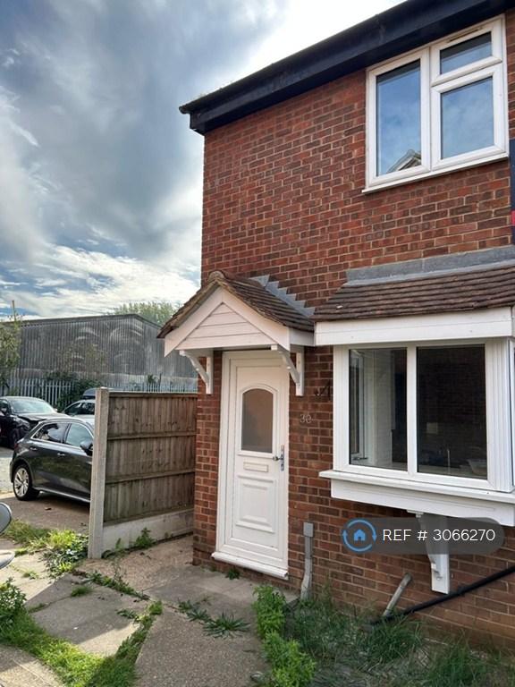 2 bedroom house in Falcon Avenue, Grays, RM17 (2 bed) (#3066270)