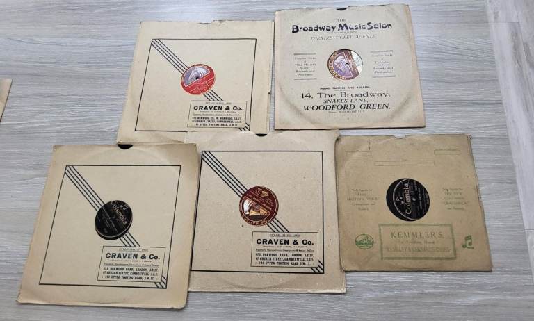 Large collection of 78 rpm records 