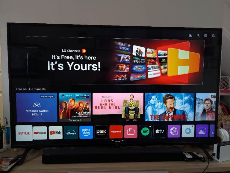 LG 4k 65 inch smart TV 