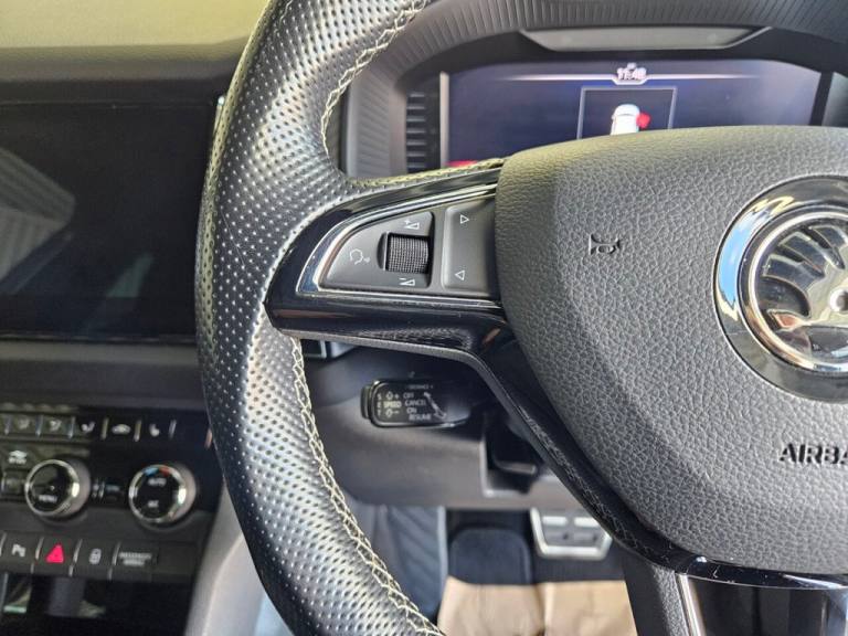 2019 Skoda Kodiaq 2.0 TDI SportLine SUV 5dr Diesel DSG 4WD Euro 6 (s/s) (7 Seat) (190 ps) ESTATE ...