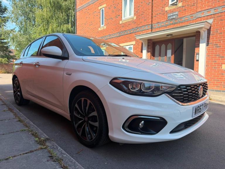 2017 Fiat Tipo 1.4 Lounge 5dr HATCHBACK Petrol Manual