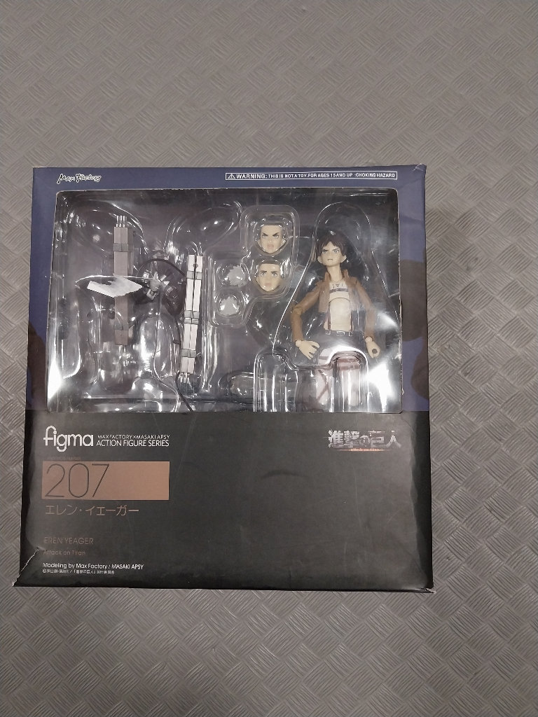 Attack on Titan figure set. Anime Figma 207