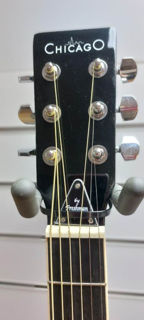 Chicago Acoustic electro cutaway