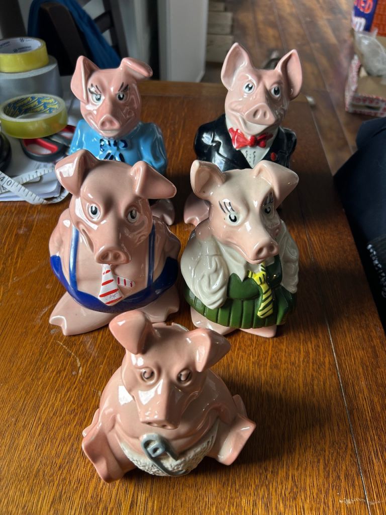 Wade complete set of NatWest banks 