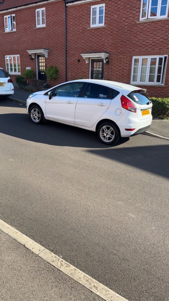 Ford, FIESTA, Hatchback, 2013, Manual, 1498 (cc), 5 doors