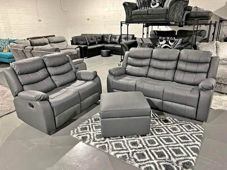 image for Leather Sofas !! 3 seater & 2 seater Roma Recliner sofas With Cupholders 