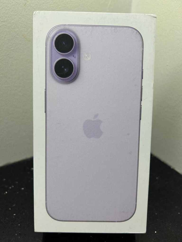 GENUINE APPLE IPHONE 17 PURPLE UNLOCKED 256GB 5G LIKE NEW WITH APPLE WARRANTY 16/04/27