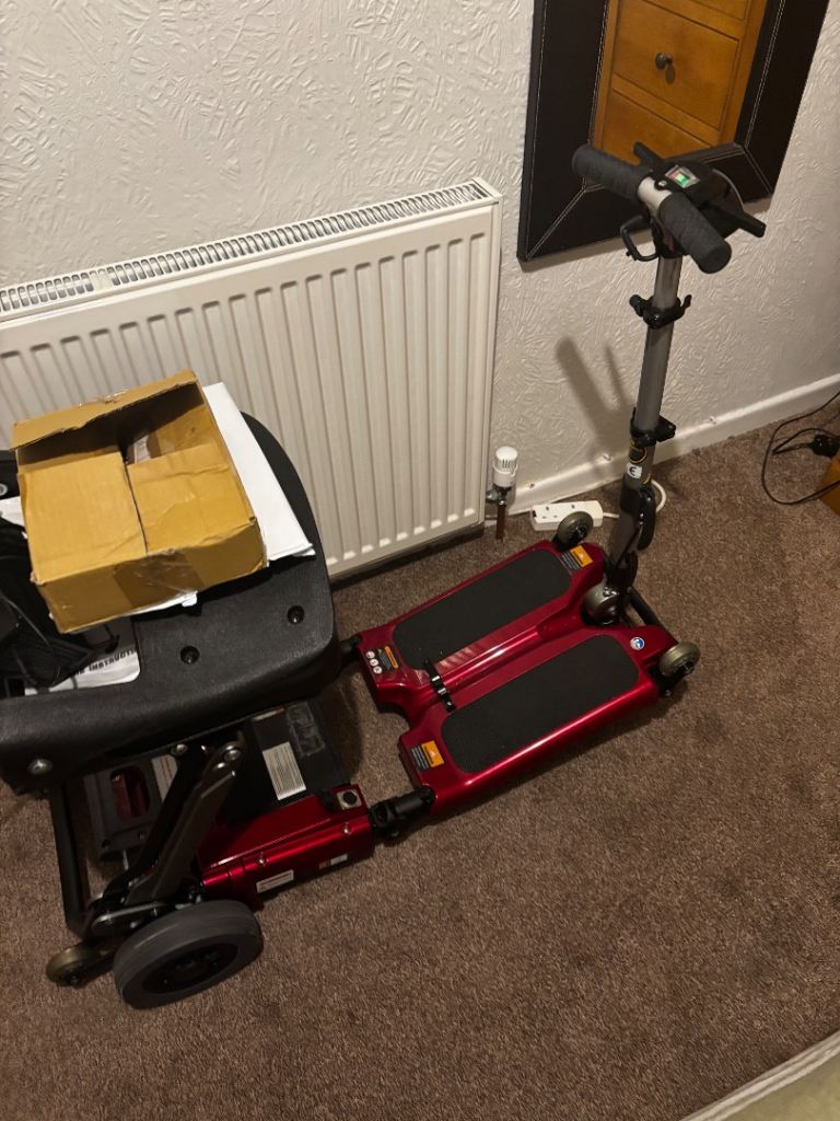 Luggy  lightweight folding mobility scooter 