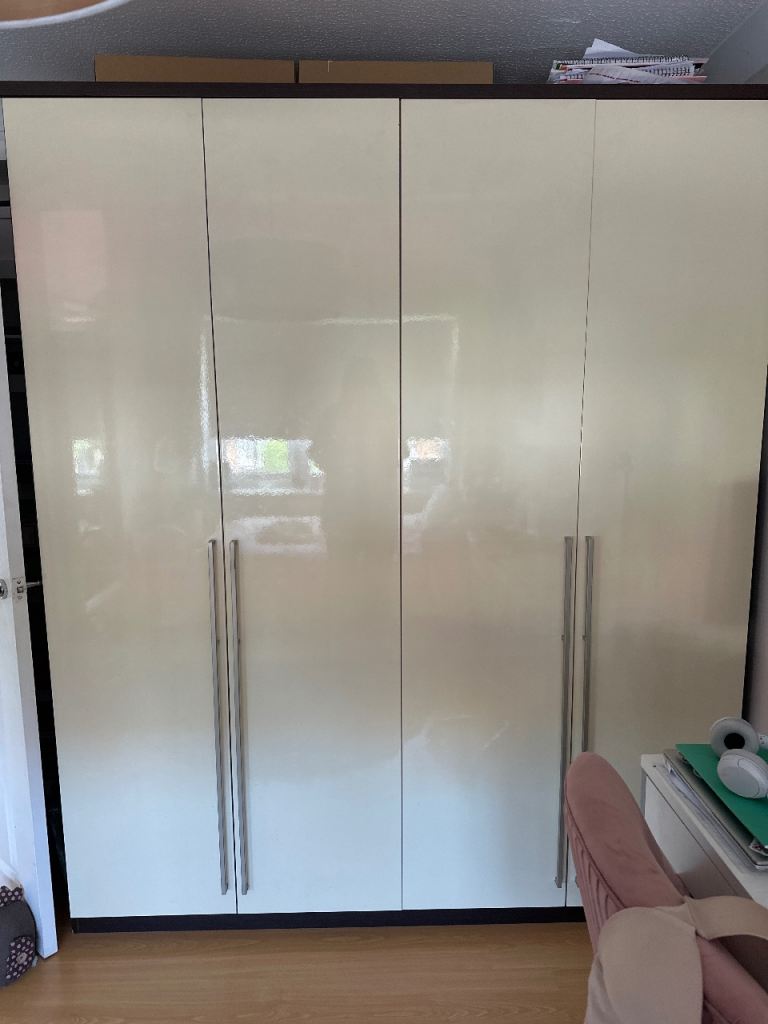 Wardrobe 