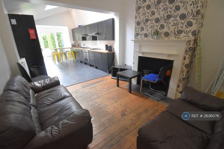 6 bedroom house in Blenheim Road, Reading, RG1 (6 bed) (#2636076)