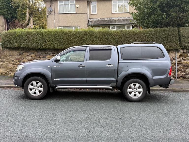 2010 Toyota Hilux Invincible D/Cab Pick Up 3.0 D-4D 4WD 171 Auto PICK UP Diesel Automatic