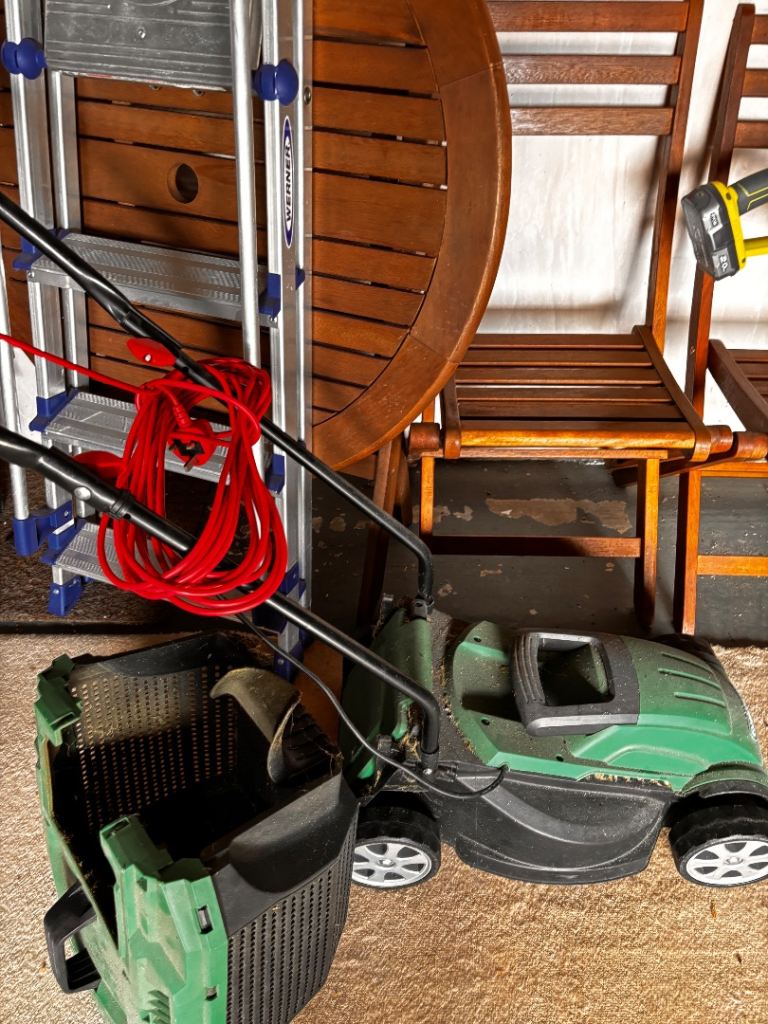Reduced Qualcast Corded Electric Lawnmower - Good Condition