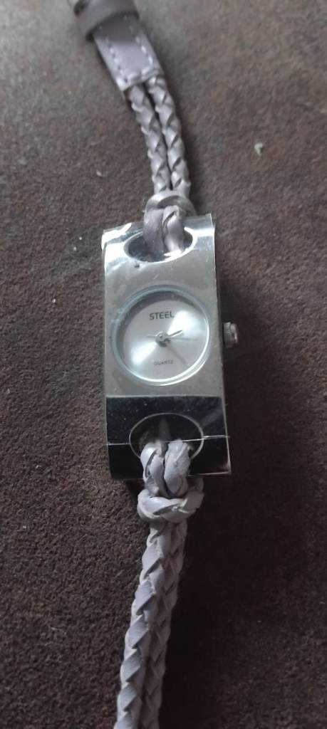 Woman's Steel Watch New Battery 