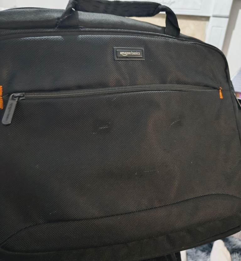 AmazonBasics Laptop Carry Bag - Black, Good Condition