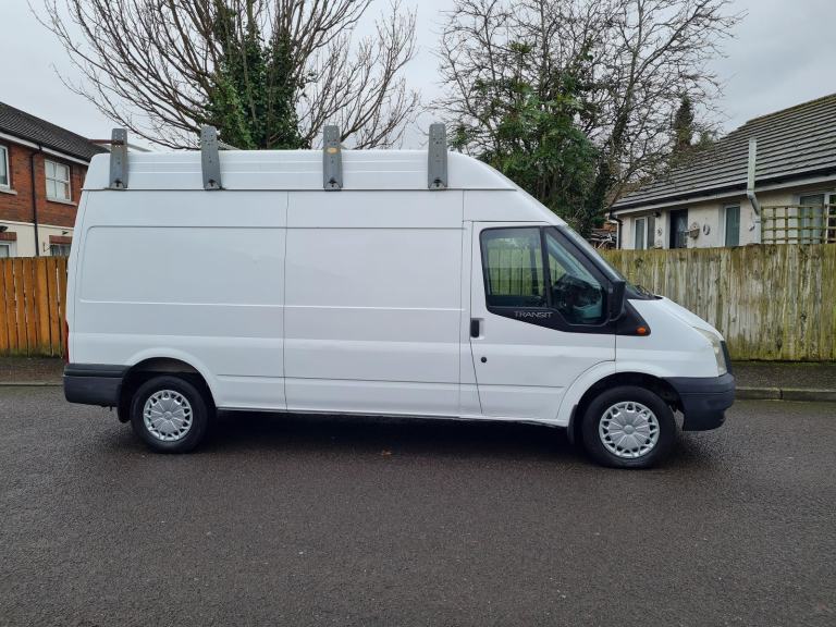 VERY CLEAN Long Wheel Base High Roof 2013 Ford Transit T300 Rear Wheel Drive Roof Rack.Tow Bar