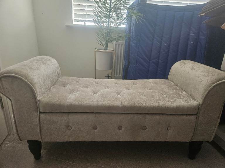 Ottoman/chaise seat 