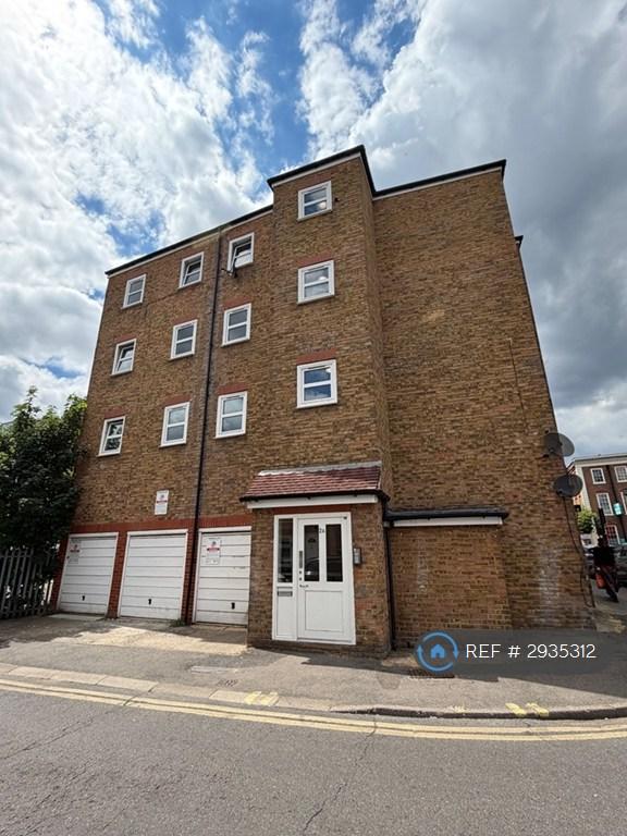 1 bedroom flat in Garnham St, London, N16 (1 bed) (#2935312)