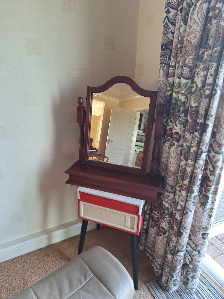 Vintage Style Wooden Dressing Table with Mirror
