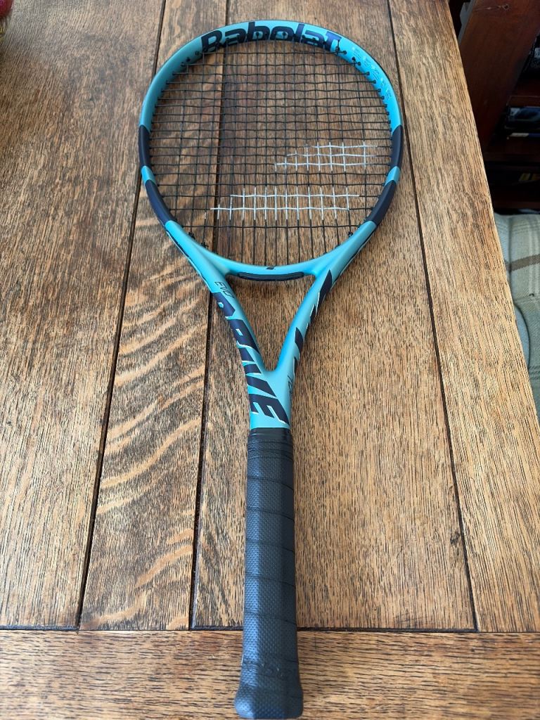 Ladies babolat tennis racket nearly new 
