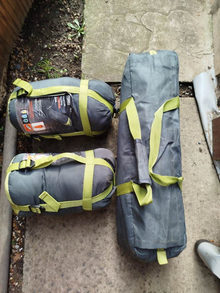 Tesco tent & sleeping bags 