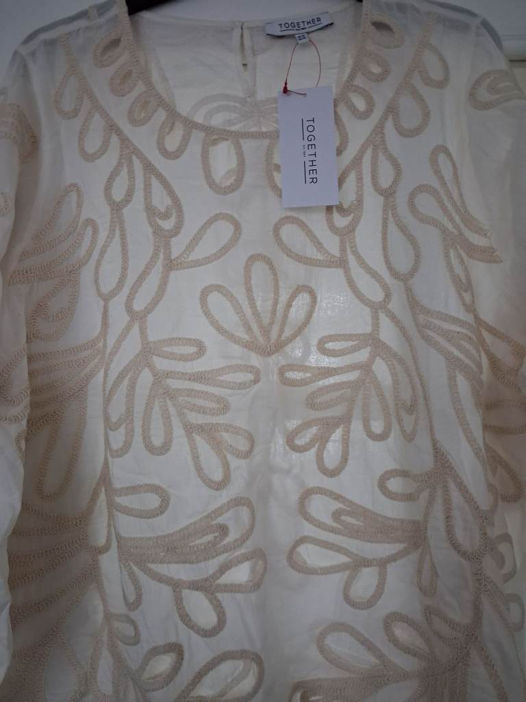 New Womens cream top size 24 new 100% cotton 