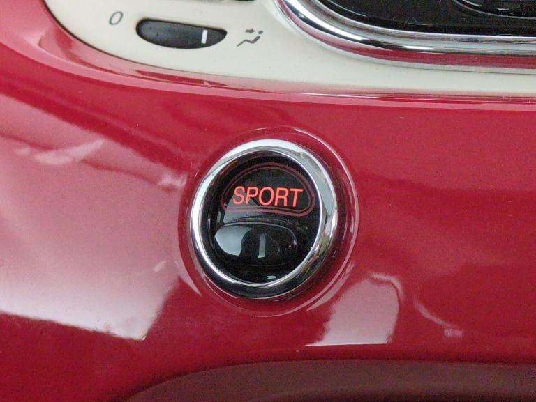 2017 Fiat 500 0.9 TwinAir 105 Lounge 3dr HATCHBACK PETROL Manual